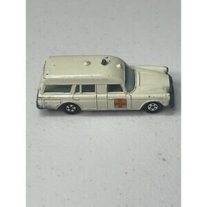 VTG 1968 Lesney Matchbox 1-75 Series - No. 3c - Mercedes-Benz "Binz" Ambulance